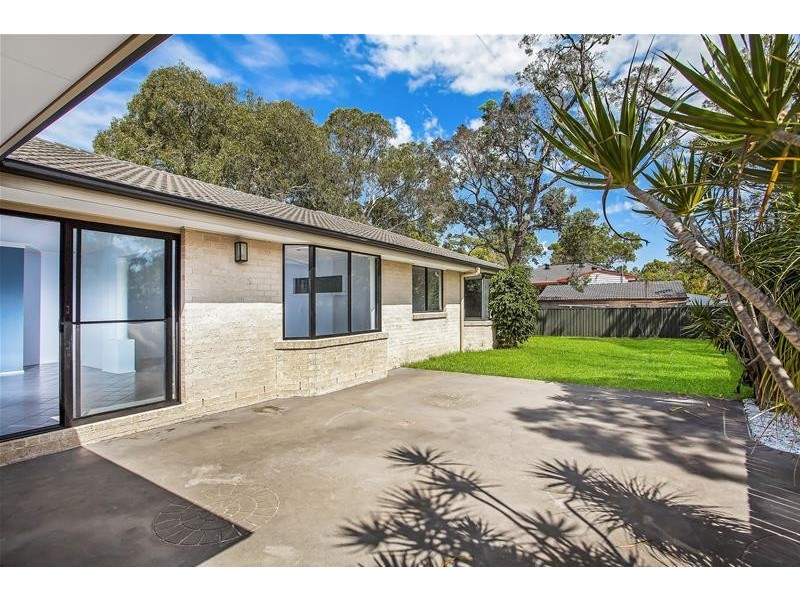 105 Cams Boulevard, Summerland Point NSW 2259