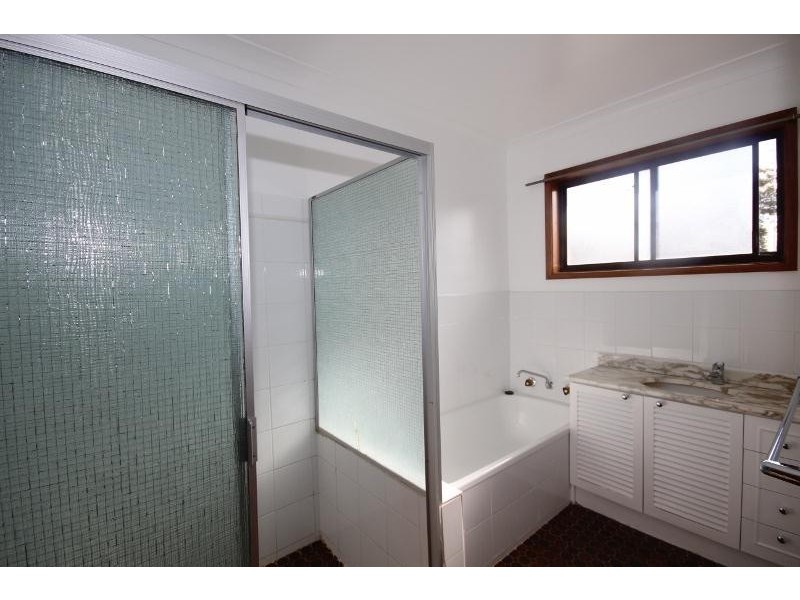 12 Gymea Crescent, Mannering Park NSW 2259