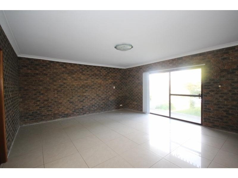 12 Gymea Crescent, Mannering Park NSW 2259