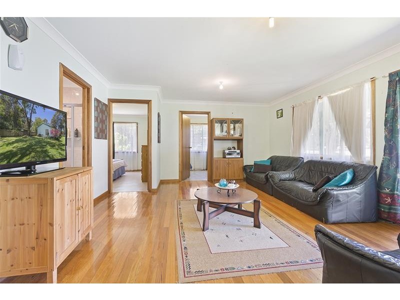 16 Murrumbong Road, Summerland Point NSW 2259