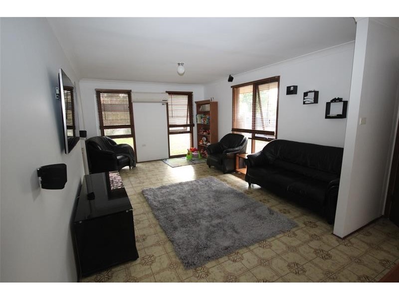 84 Vales Road, Mannering Park NSW 2259