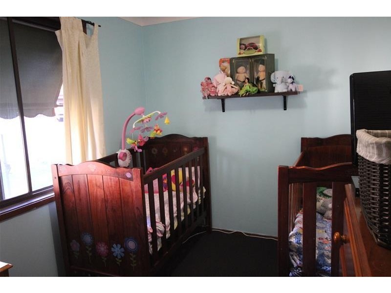 84 Vales Road, Mannering Park NSW 2259