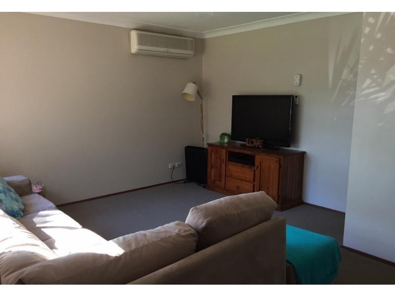 17 Murrumbong Road, Summerland Point NSW 2259