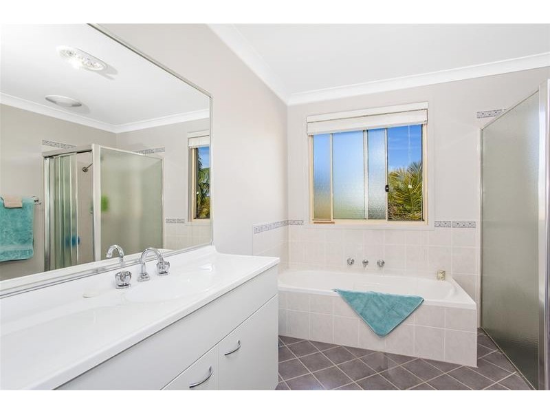 17 Watanga Crescent, Wyee Point NSW 2259