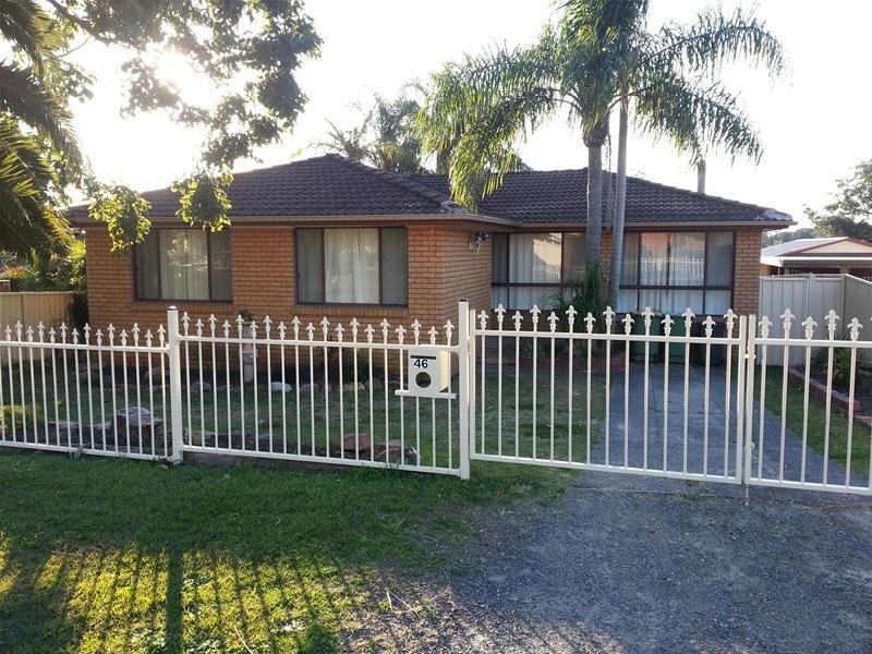 46 Campbell Parade, Mannering Park NSW 2259
