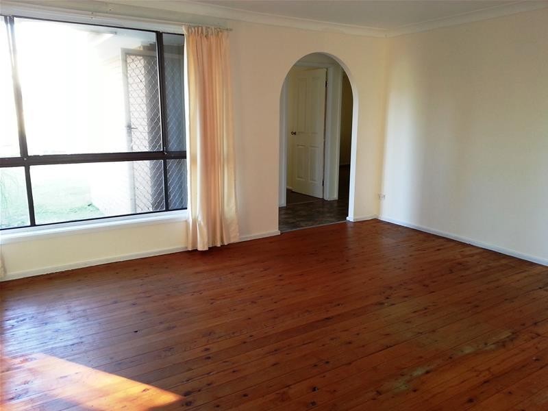 46 Campbell Parade, Mannering Park NSW 2259