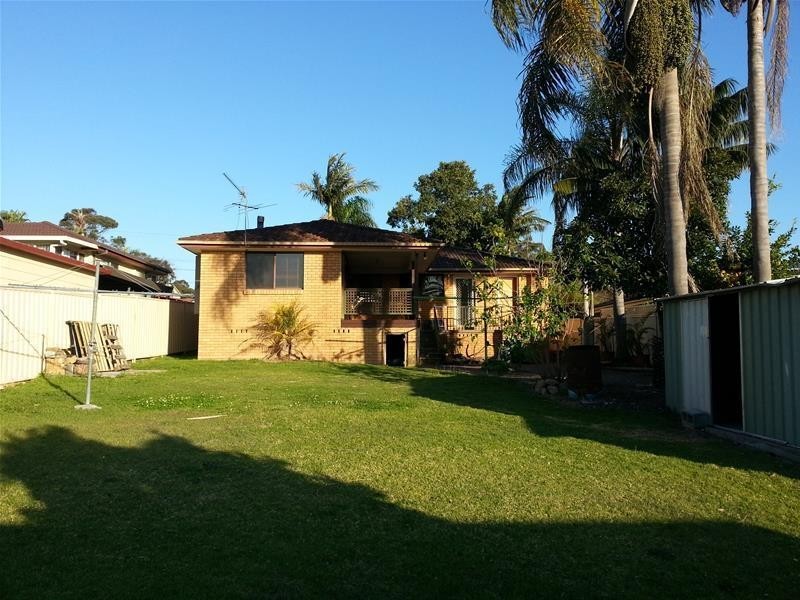 46 Campbell Parade, Mannering Park NSW 2259