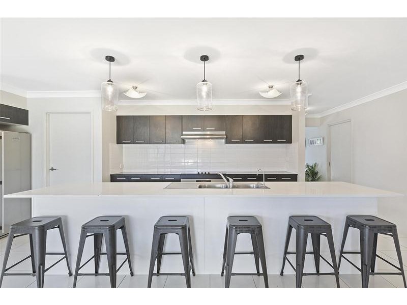 22 Tradewinds Avenue, Summerland Point NSW 2259