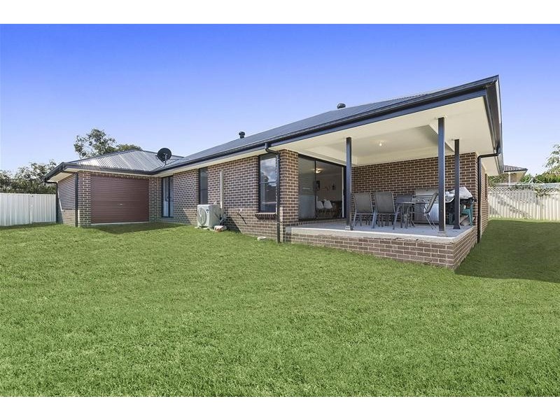 22 Tradewinds Avenue, Summerland Point NSW 2259