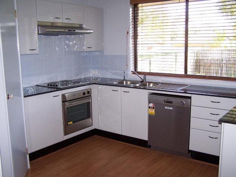 16A Barclay Avenue, Mannering Park NSW 2259