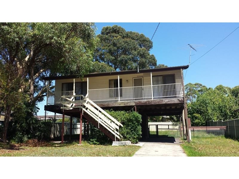 73 Winbin Crescent, Gwandalan NSW 2259