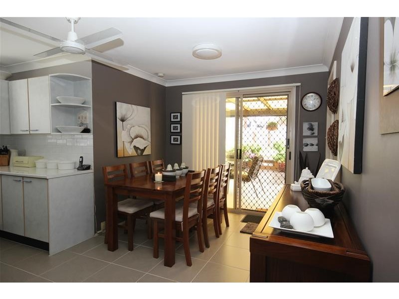 33 Yeramba Road, Summerland Point NSW 2259