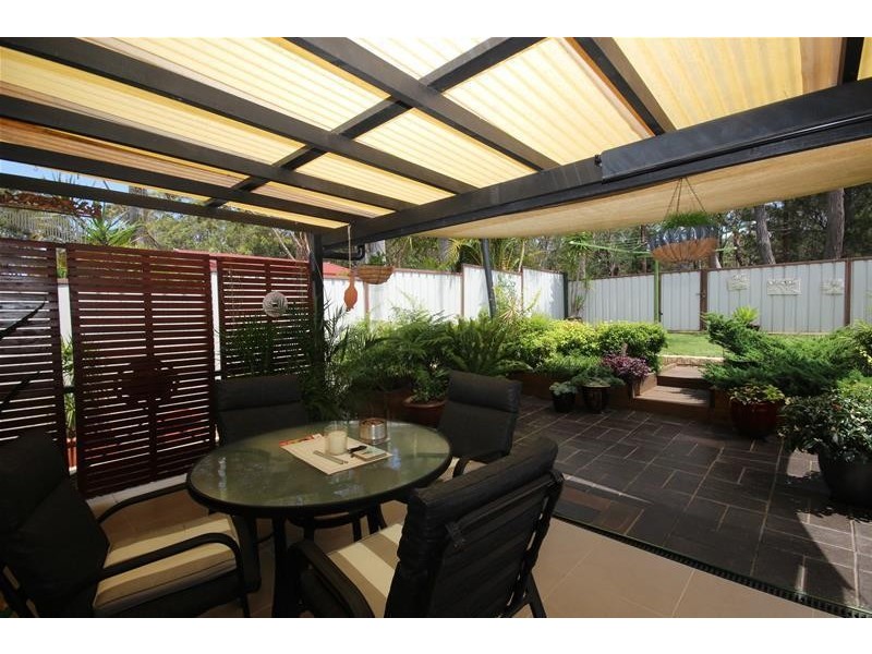 33 Yeramba Road, Summerland Point NSW 2259