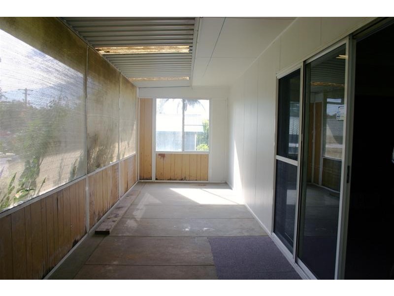 56 Vales Road, Mannering Park NSW 2259