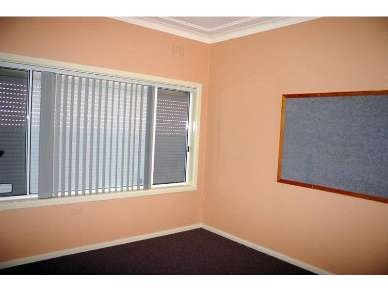 56 Vales Road, Mannering Park NSW 2259