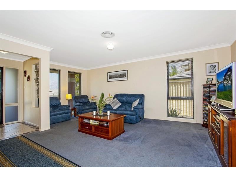 8 Watanga Crescent, Wyee Point NSW 2259