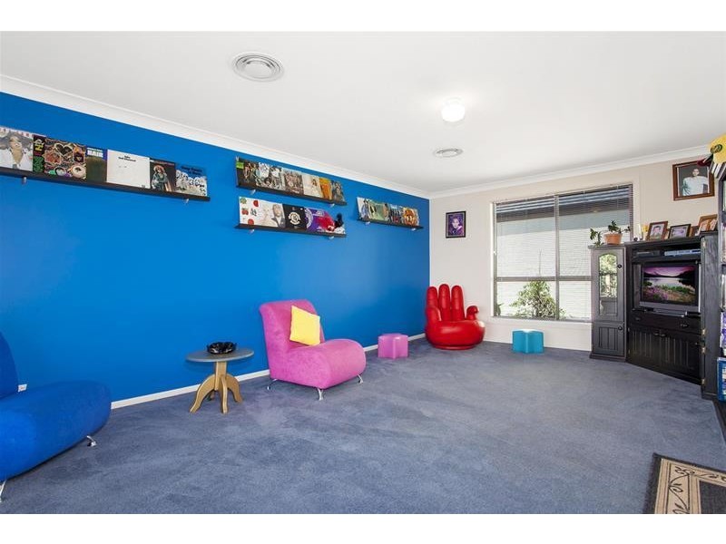 8 Watanga Crescent, Wyee Point NSW 2259