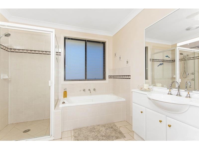 8 Watanga Crescent, Wyee Point NSW 2259