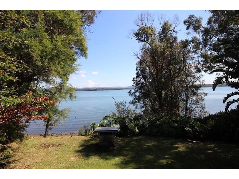 127 Kullaroo Road, Summerland Point NSW 2259