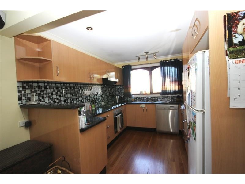 12 Macquarie Road, Mannering Park NSW 2259