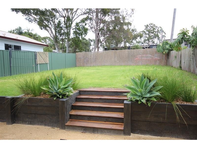 13 Warwick Avenue, Mannering Park NSW 2259