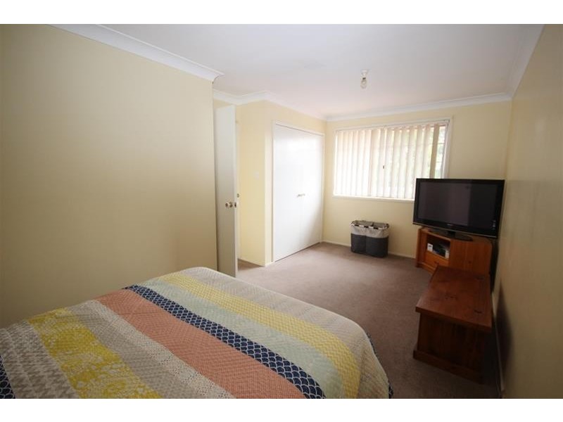 9  Tarwarri Road, Summerland Point NSW 2259