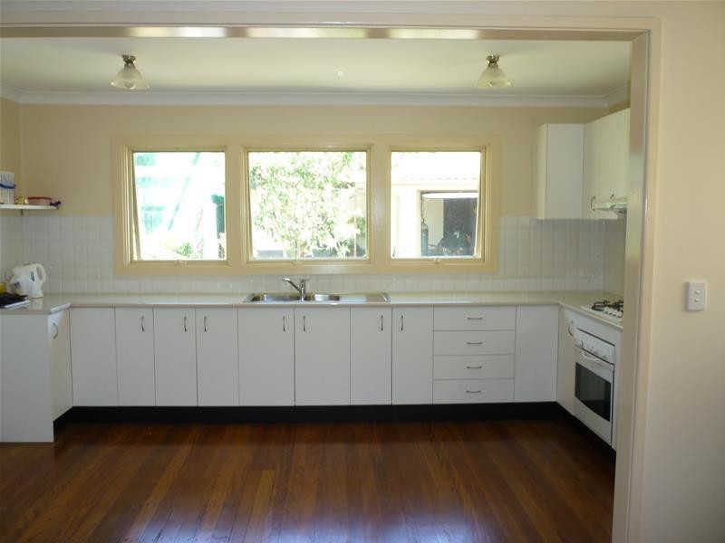 47 Dunvegan Street, Mannering Park NSW 2259