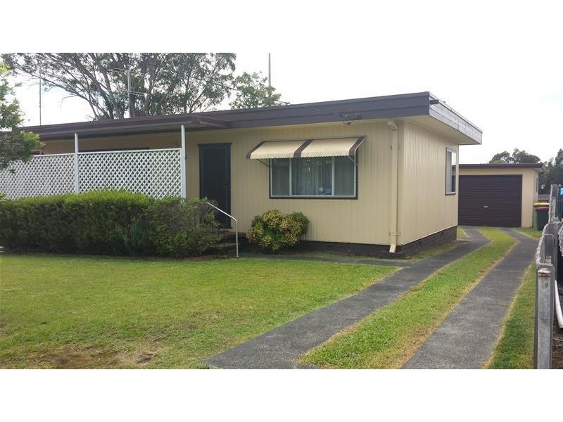 6 Kalani Street, Budgewoi NSW 2262