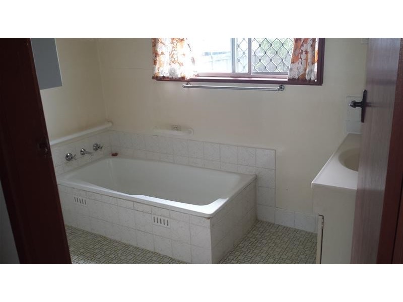 6 Kalani Street, Budgewoi NSW 2262