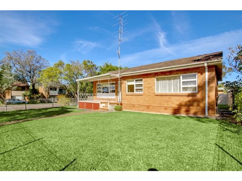 21 Kevin Street, Mannering Park NSW 2259