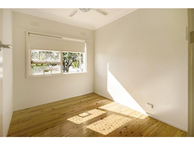 21 Kevin Street, Mannering Park NSW 2259