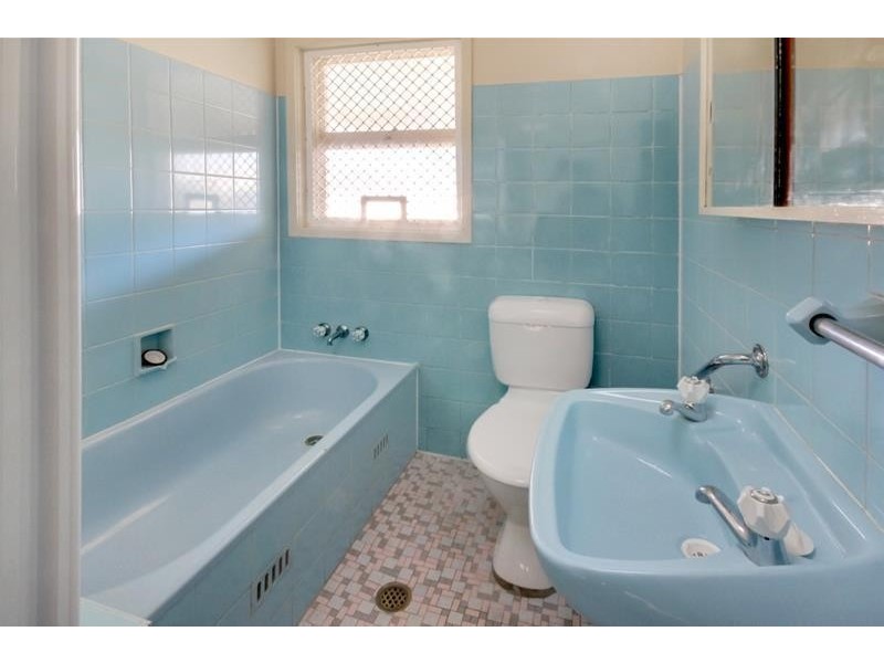 21 Kevin Street, Mannering Park NSW 2259