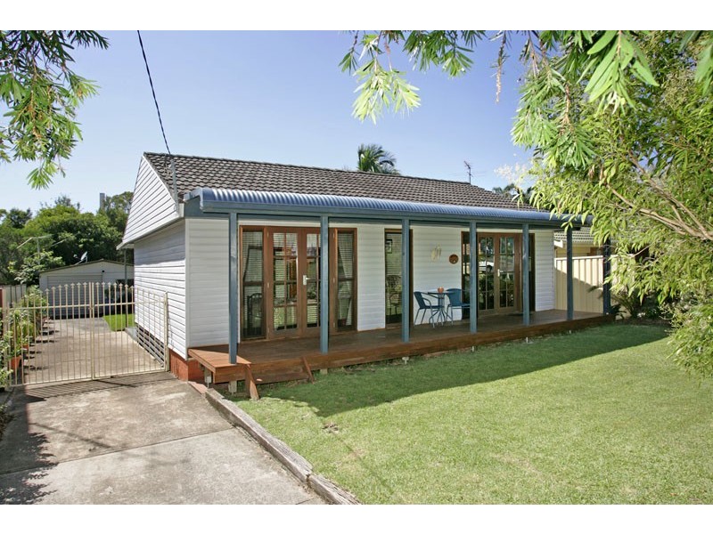130 Vales Road, Mannering Park NSW 2259