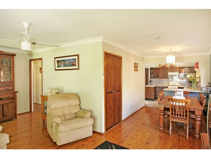 130 Vales Road, Mannering Park NSW 2259