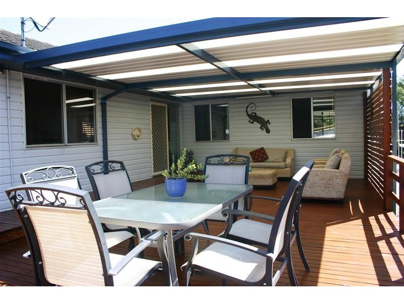 130 Vales Road, Mannering Park NSW 2259