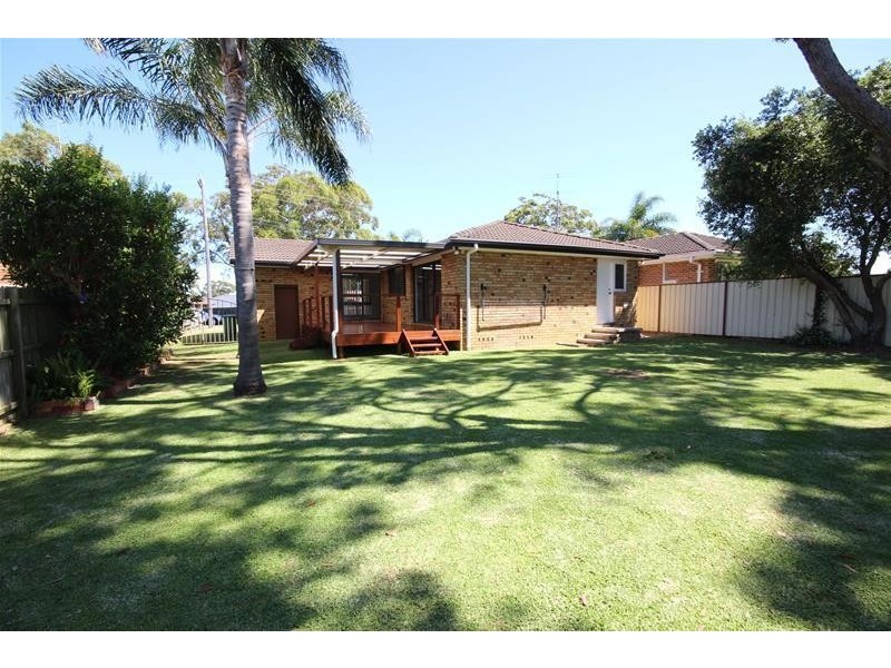 35 Acacia Avenue, Lake Munmorah NSW 2259