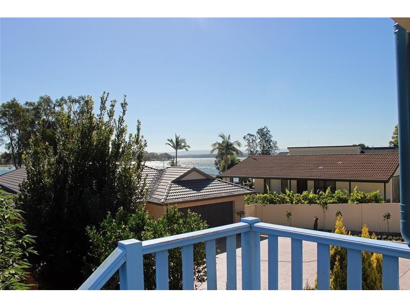 38b Gordon Avenue, Summerland Point NSW 2259