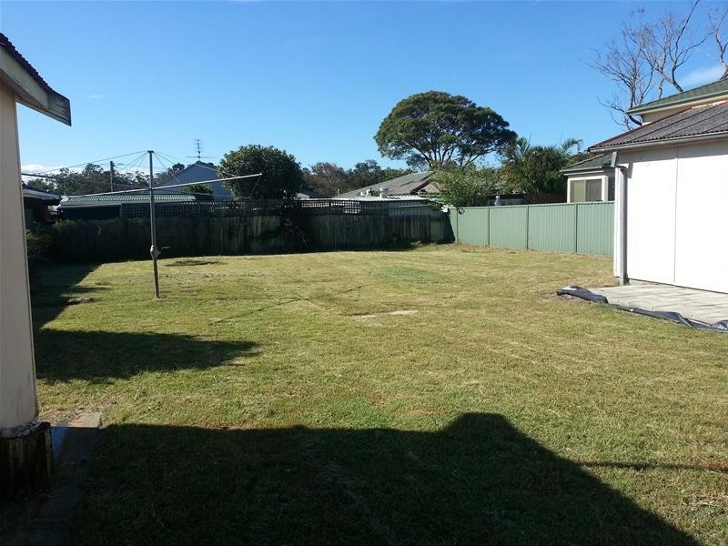 30 Jones Avenue, Toukley NSW 2263