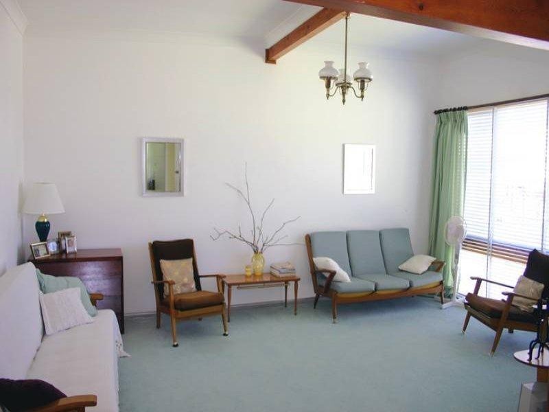 77 Noamunga Crescent, Gwandalan NSW 2259