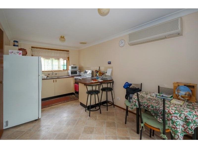 2/7 Anembo Avenue, Summerland Point NSW 2259