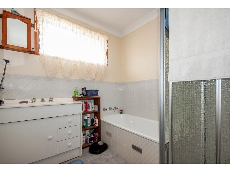 2/7 Anembo Avenue, Summerland Point NSW 2259