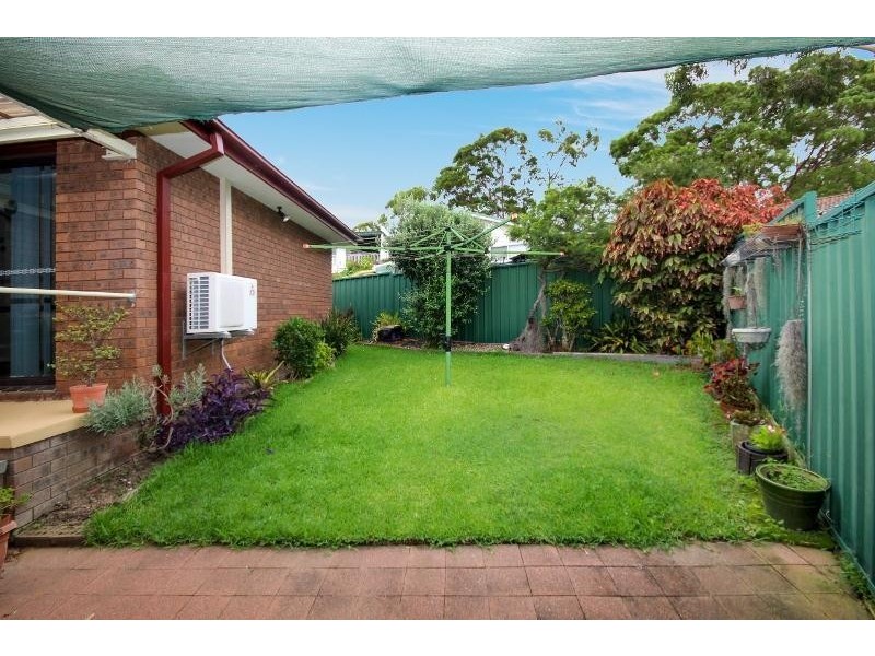 2/7 Anembo Avenue, Summerland Point NSW 2259