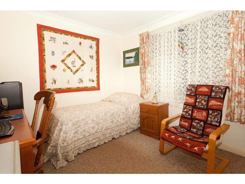 12 Houston Avenue, Chain Valley Bay NSW 2259