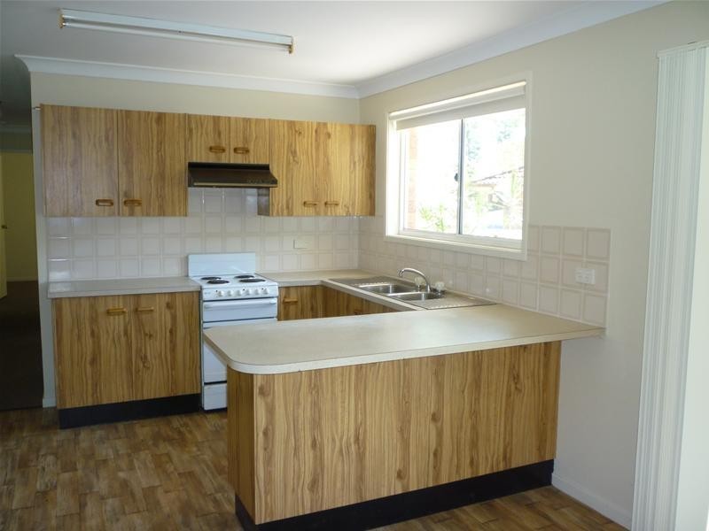 68 Griffith Street, Mannering Park NSW 2259