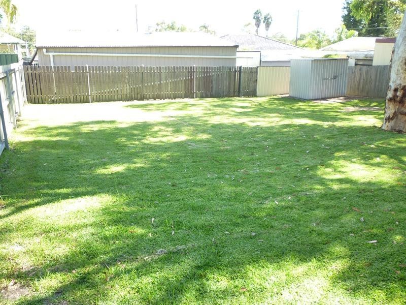 68 Griffith Street, Mannering Park NSW 2259