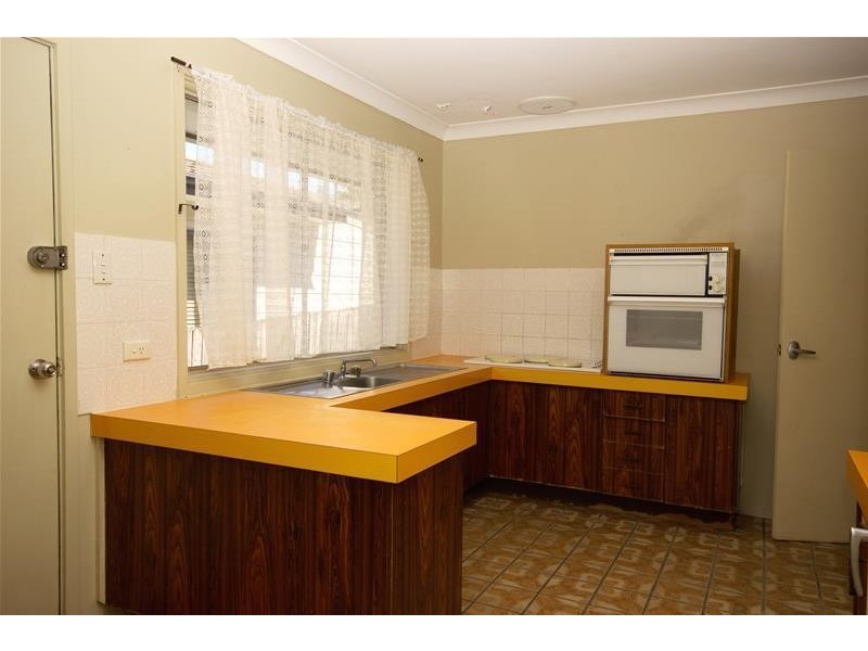 33 Anembo Avenue, Summerland Point NSW 2259