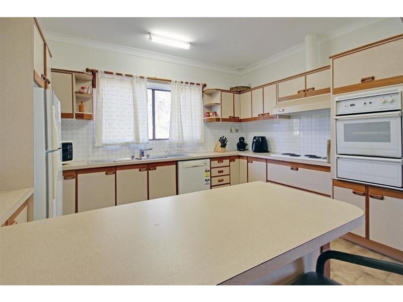 3 Macquarie Road, Mannering Park NSW 2259