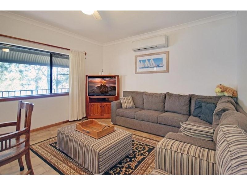 3 Macquarie Road, Mannering Park NSW 2259