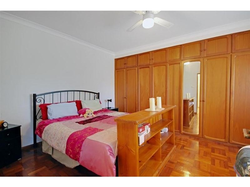 3 Macquarie Road, Mannering Park NSW 2259