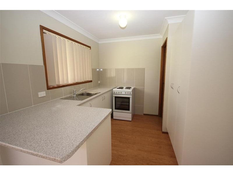 57 Spencer Road, Mannering Park NSW 2259